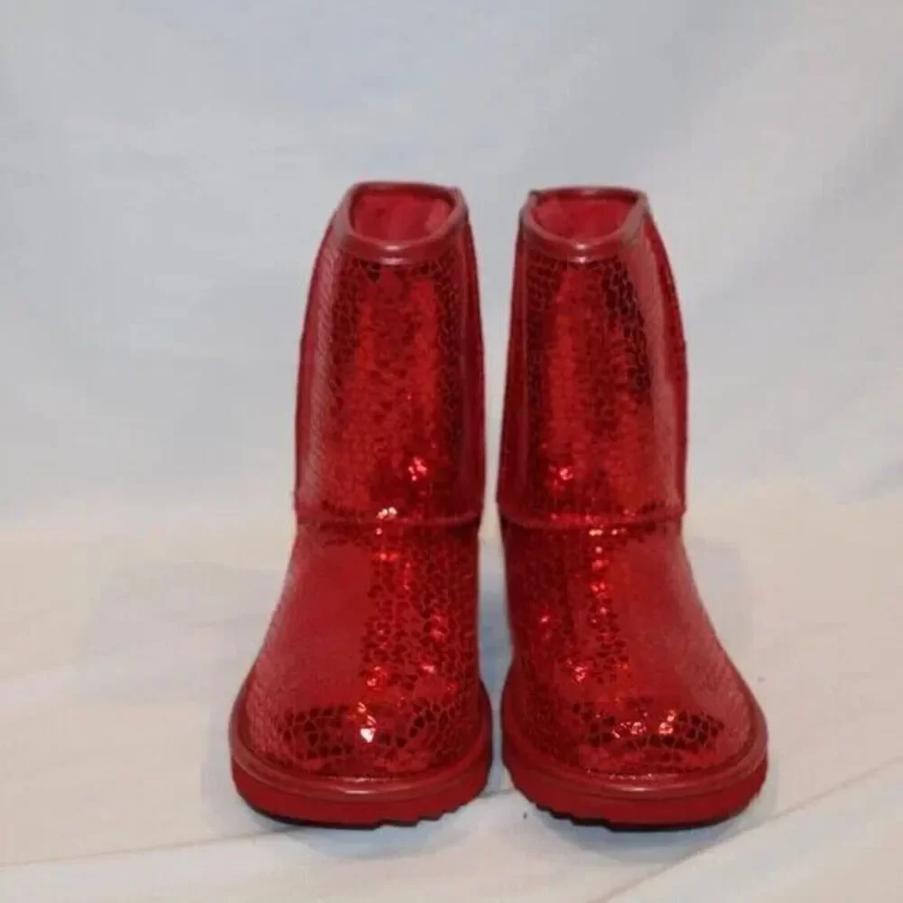 NIB UGG YOUTH 4 SEQUIN HEART CLASSIC SHORT SHEARLING BOOTS RED‎